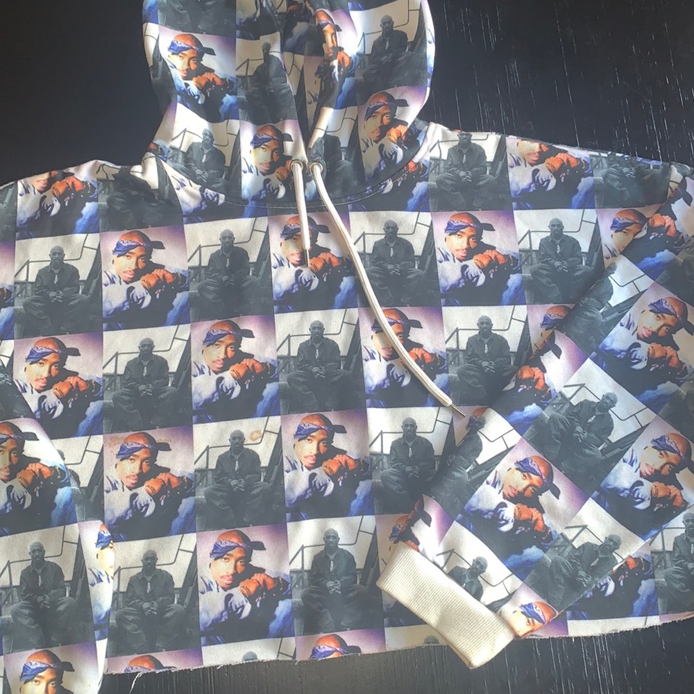 Tupac hooded crop top